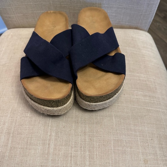 Weeboo Cherish The Moments Contrast Platform Sandals in Misty Blue